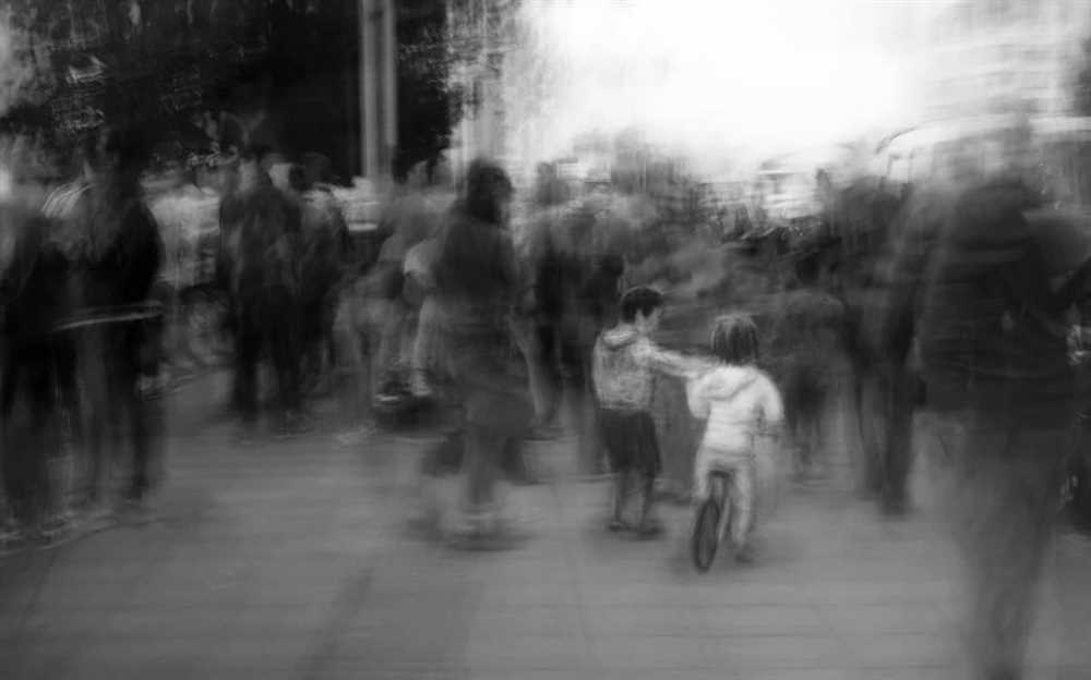 Blurring Methods in Street Photography