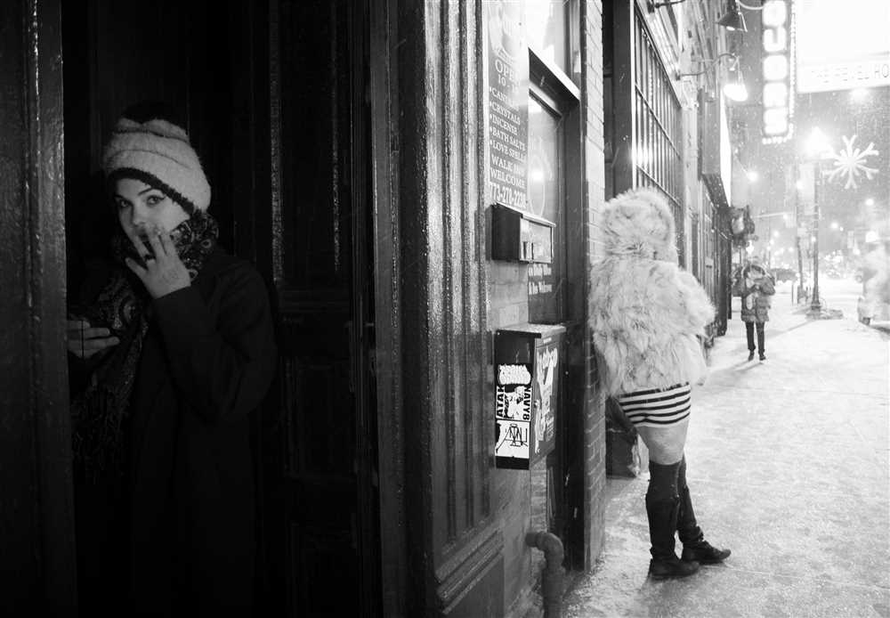 From Chaos to Art The Power of Blurring in Street Photography